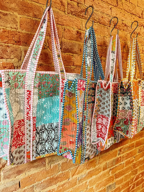 Sac cabas matelassé en coton à patchwork imprimé au bloc à la main
