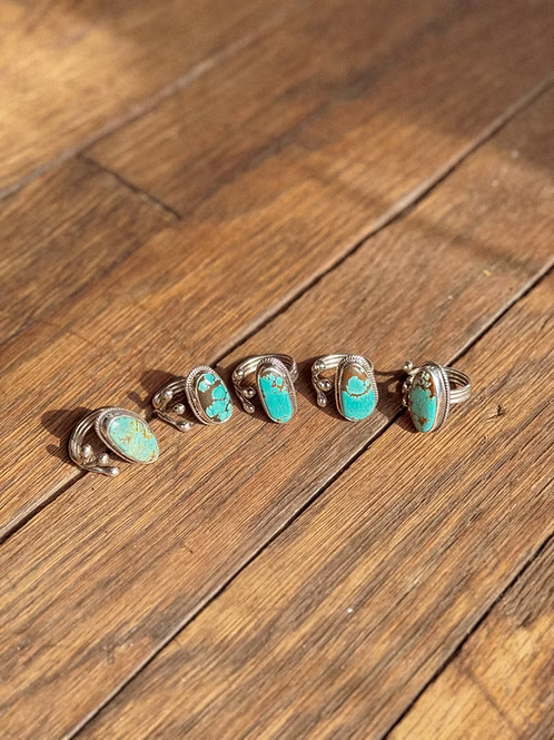 Anillo de plata de ley con tres piedras (EDITAR ESTE)