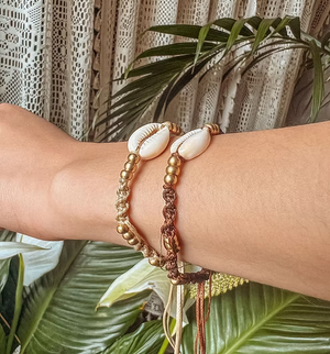 Beaded Shell Macrame Bracelet