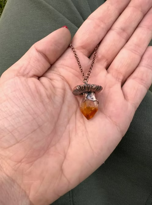 Collar de Cobre con Hongo de Cristal Citrino