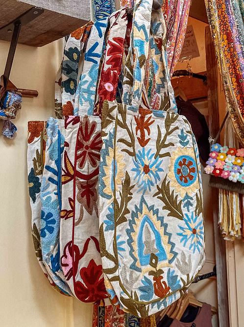 Bolsos de tela bordados Sacheli