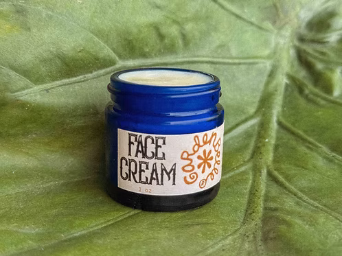 Crème visage végétalienne à l'ylang-ylang