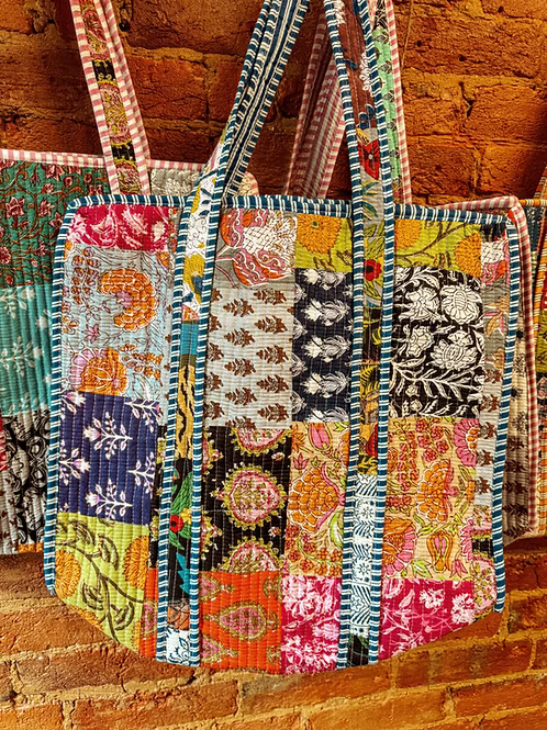 Sac cabas matelassé en coton à patchwork imprimé au bloc à la main