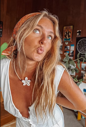 Moana Surf Flower Macrame Shell Necklace