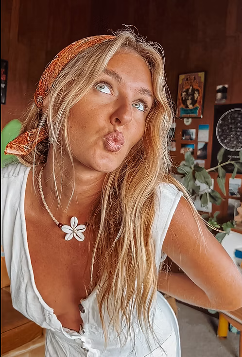 Moana Surf Flower Macrame Shell Necklace