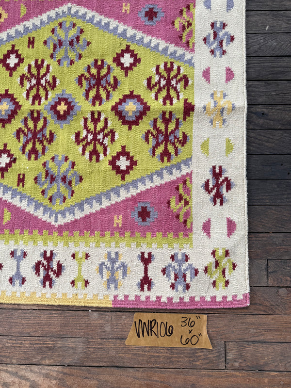 Tapis vintage en laine tissé main 106 | 3' x 5'