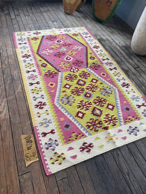 Tapis vintage en laine tissé main 106 | 3' x 5'