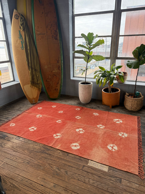 Tapis en coton teint à la main batik vintage 101 | 52" x 86"