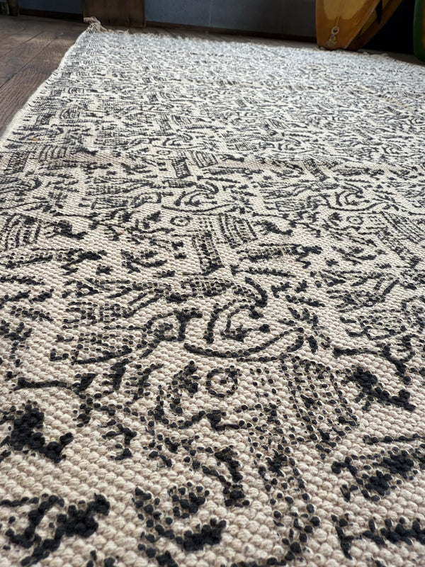 Alfombra de algodón estampada a mano 101 | 4' x 6'