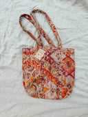 BOLSO DE MANO Kantha con diseño de alfombra persa