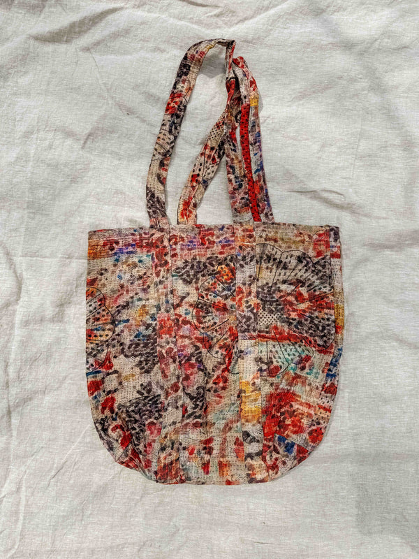 BOLSO DE MANO Kantha con diseño de alfombra persa