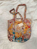 BOLSO DE MANO Kantha con diseño de alfombra persa