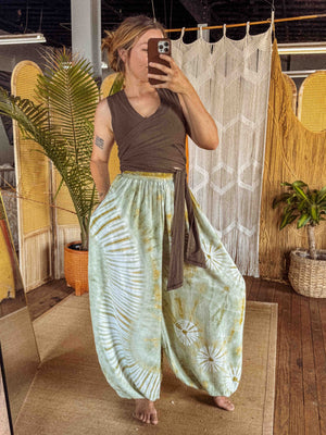 Tie Dye Flowy Genie Pants